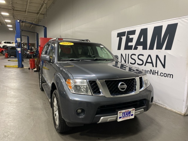 2010 Nissan Pathfinder LE