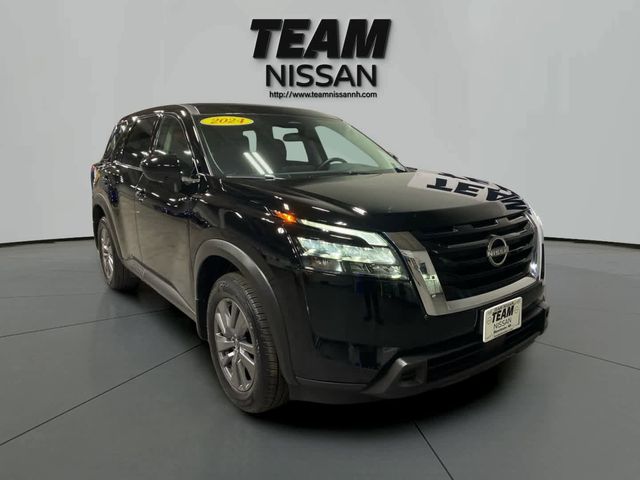 2024 Nissan Pathfinder S