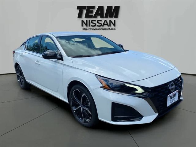 2025 Nissan Altima 2.5 SR